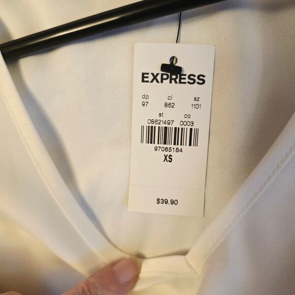 Express satin cap sleeve shirt nwt size xs - Picture 4 of 4
